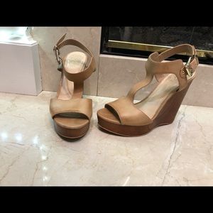 Vince Camuto Wedgw